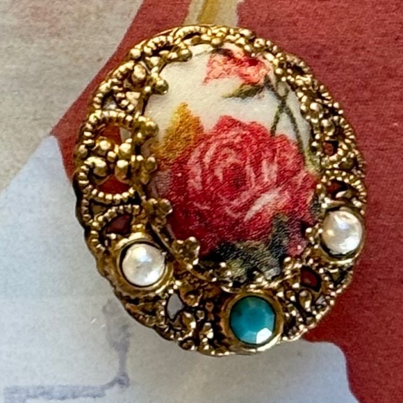 VINTAGE WEST GERMANY Clip Earrings Oval Floral Pronged Filigree Beads Gold - Picture 2 of 5